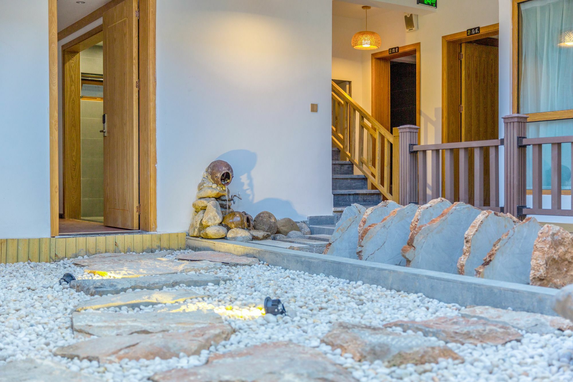 The South House Hotel Lijiang  Bagian luar foto